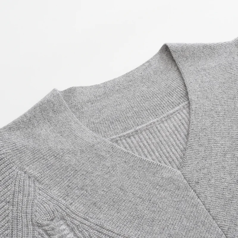 100% Cashmere, Cashmere V-neck sweater — Camel, 14–15.5µm, Cashmere Garment / Women — detail view 7