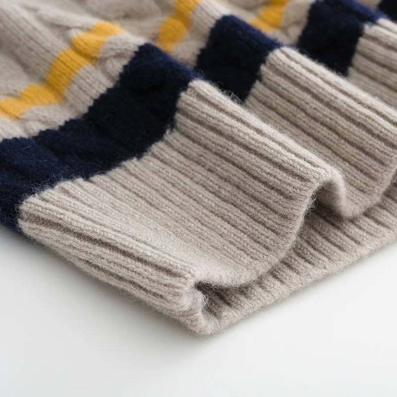 100% Cashmere, Cashmere crew-neck sweater — Contrast trim, 14–15.5µm, Cashmere Garment / Women — detail view 3