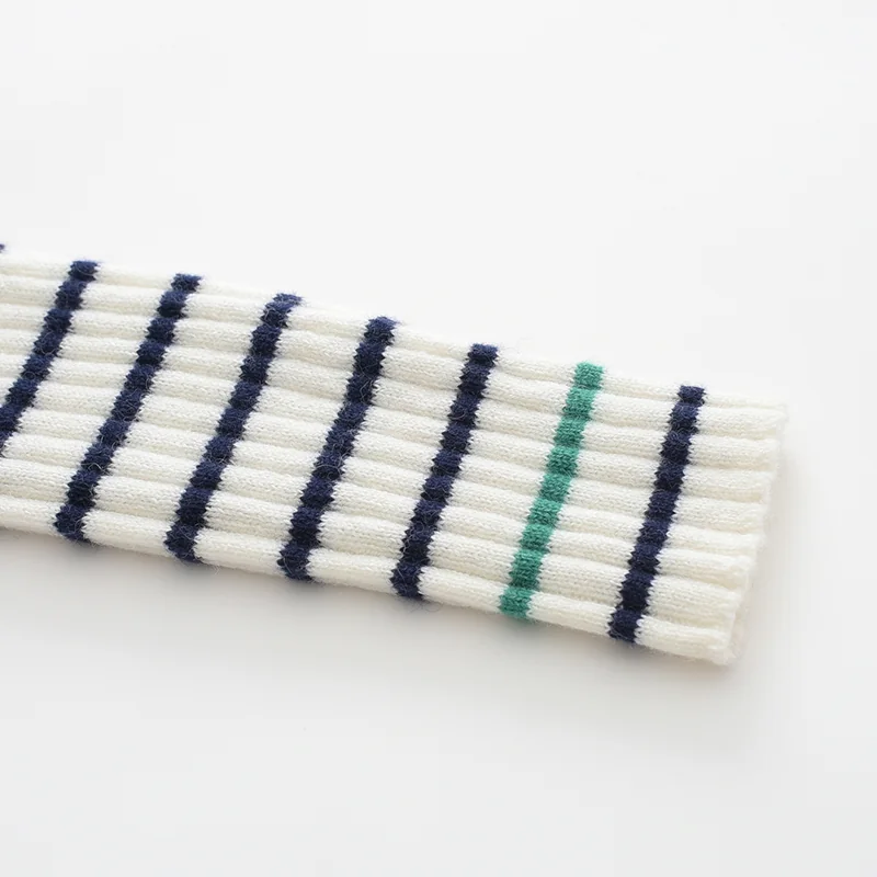 100% Cashmere, Cashmere crew-neck sweater — Striped long, 14–15.5µm, Cashmere Garment / Women — detail view 4