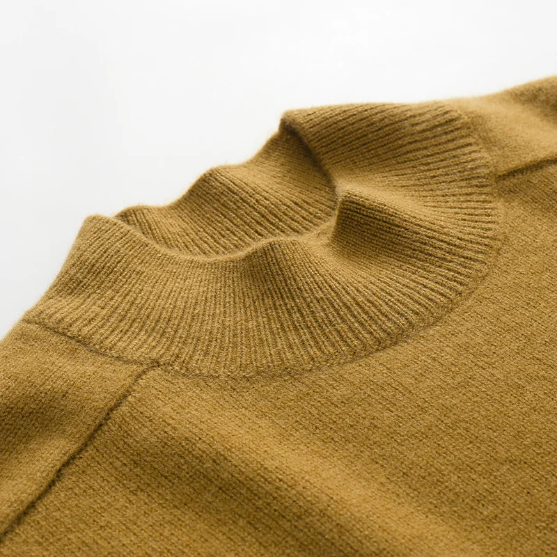 100% Cashmere, Cashmere crew-neck sweater — White, 14–15.5µm, Cashmere Garment / Women — detail view 9