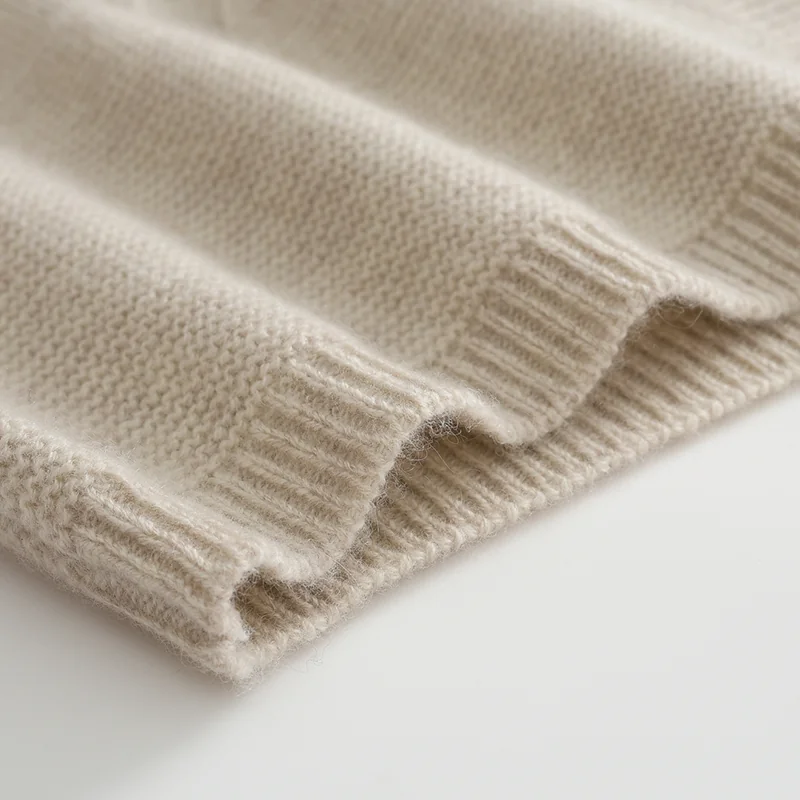 100% Cashmere, Cashmere crew-neck sweater — Pink Cable, 14–15.5µm, Cashmere Garment / Women — detail view 5