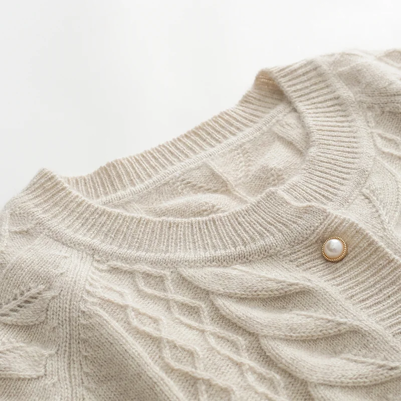 100% Cashmere, Cashmere crew-neck sweater — Pink Cable, 14–15.5µm, Cashmere Garment / Women — detail view 7