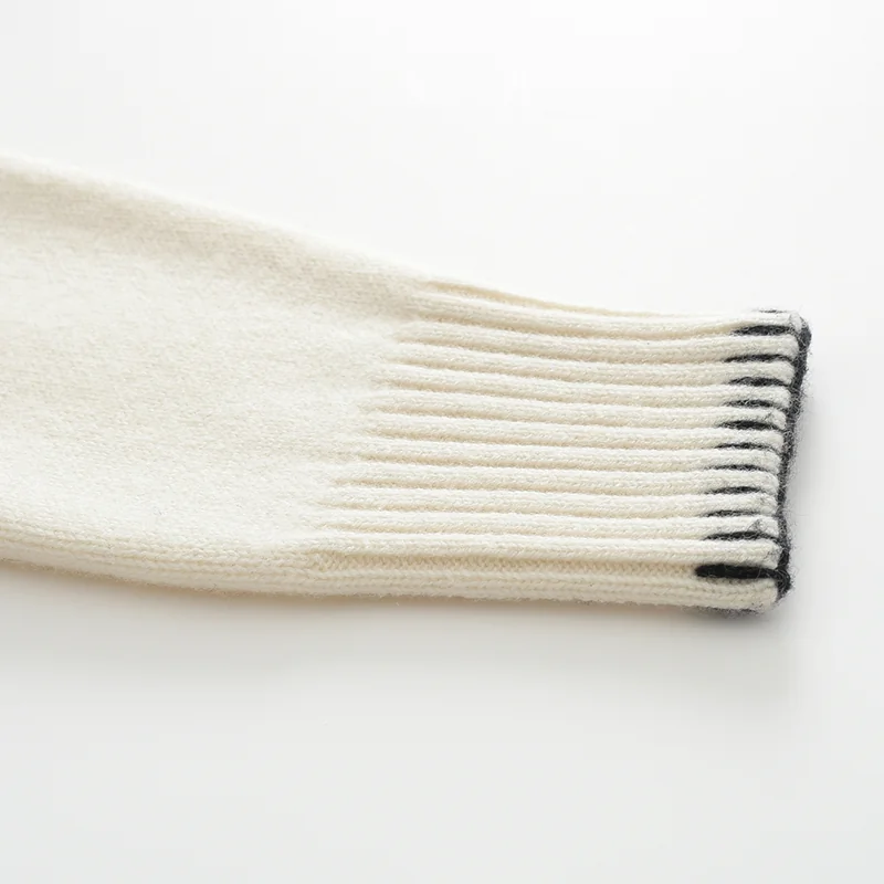 100% Cashmere, Cashmere crew-neck sweater — Black, 14–15.5µm, Cashmere Garment / Women — detail view 5