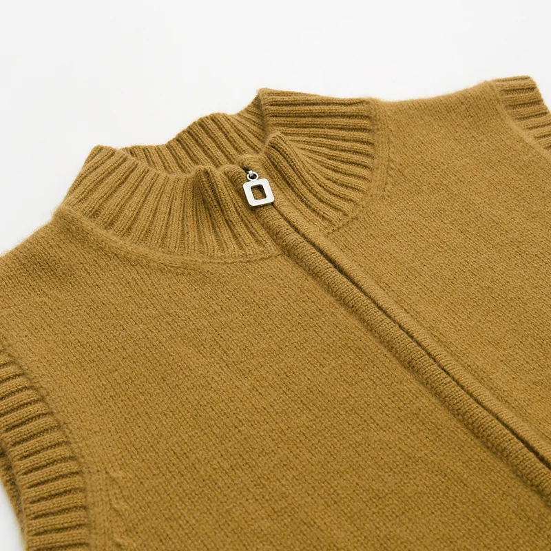 100% Cashmere, Cashmere sleeveless vest — Red, 14–15.5µm, Cashmere Garment / Women — detail view 10