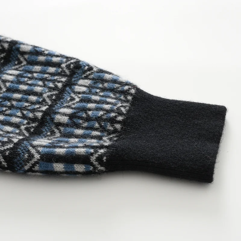 100% Cashmere, Cashmere crew-neck sweater — Grey, 14–15.5µm, Cashmere Garment / Men — detail view 5