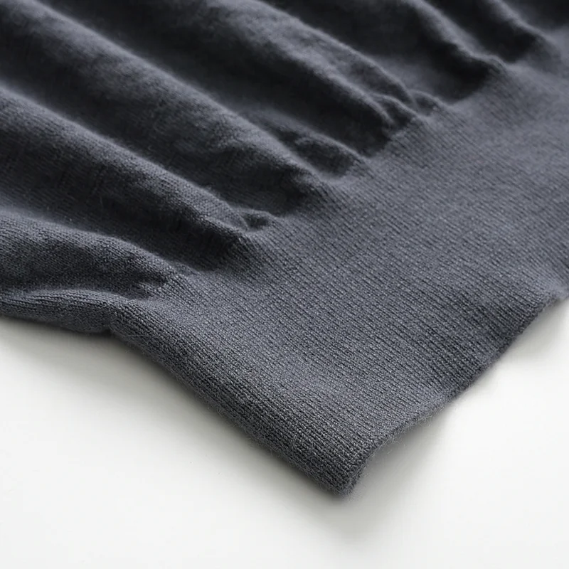 100% Cashmere, Cashmere crew-neck sweater — Navy, 14–15.5µm, Cashmere Garment / Men — detail view 5
