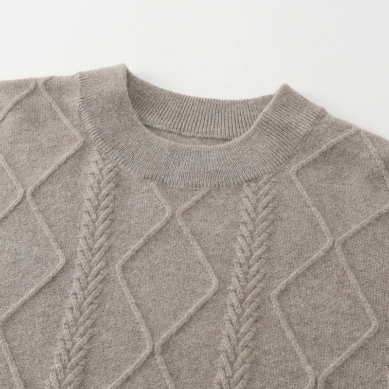 100% Cashmere, Cashmere crew-neck sweater — Green Diamond cable, 14–15.5µm, Cashmere Garment / Men — detail view 6