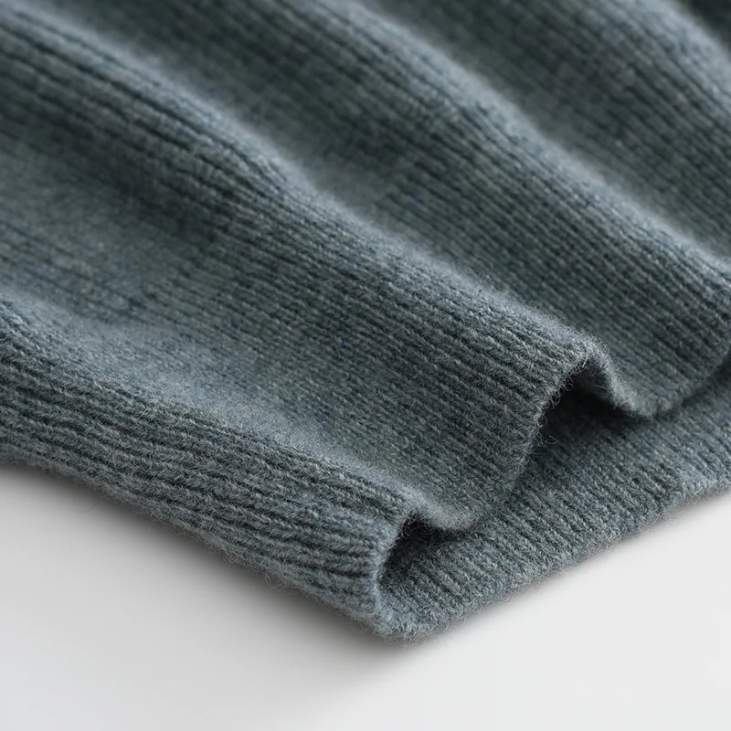 100% Cashmere, Cashmere crew-neck sweater — Grey, 14–15.5µm, Cashmere Garment / Men — detail view 6