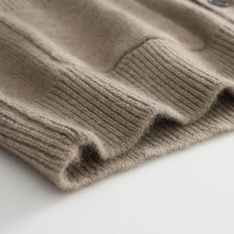 100% Cashmere, Cashmere button-front cardigan — Green, 14–15.5µm, Cashmere Garment / Men — detail view 8