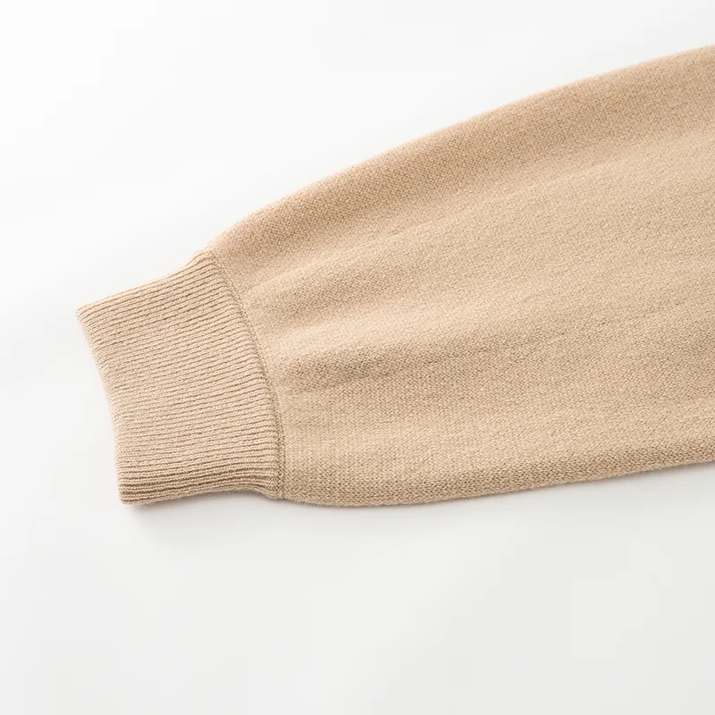100% Cashmere, Cashmere crew-neck sweater — Beige, 14–15.5µm, Cashmere Garment / Women — detail view 5