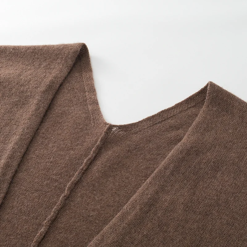 100% Cashmere, Cashmere crew-neck sweater — Camel Hooded, 14–15.5µm, Cashmere Garment / Women — detail view 8