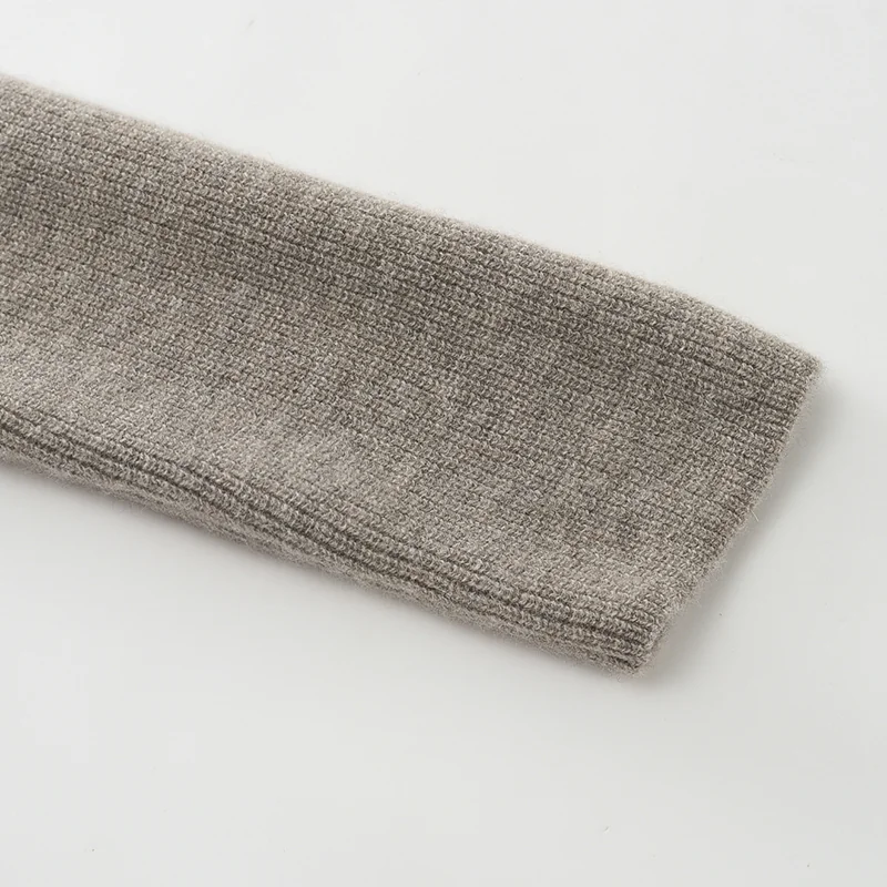 100% Cashmere, Cashmere crew-neck sweater — Camel, 14–15.5µm, Cashmere Garment / Women — detail view 5