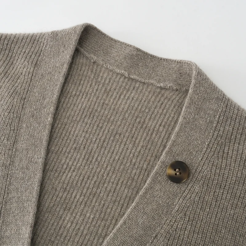 100% Cashmere, Cashmere crew-neck sweater — Camel, 14–15.5µm, Cashmere Garment / Women — detail view 6