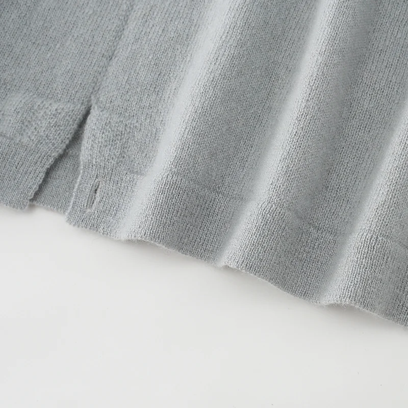 100% Cashmere, Cashmere crew-neck sweater — White, 14–15.5µm, Cashmere Garment / Women — detail view 4