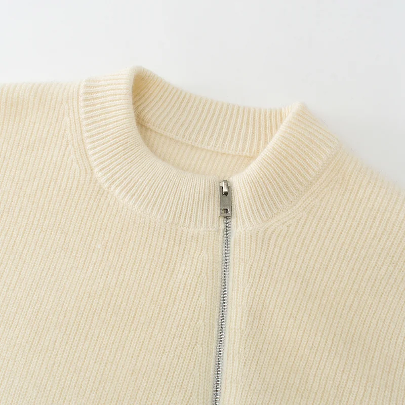 100% Cashmere, Cashmere crew-neck sweater — White, 14–15.5µm, Cashmere Garment / Women — detail view 27
