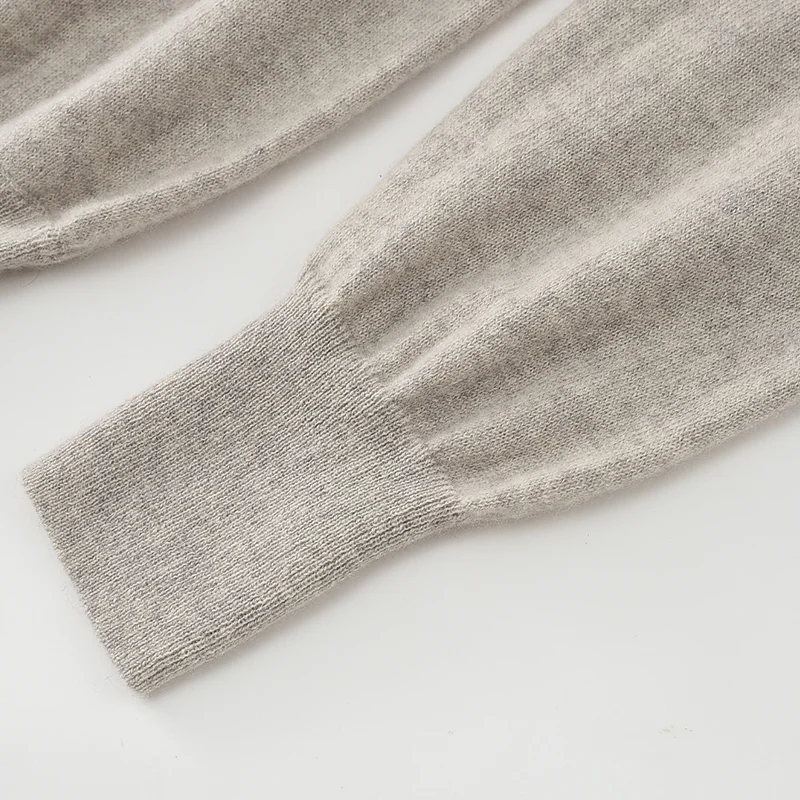 100% Cashmere, Cashmere crew-neck sweater — Camel, 14–15.5µm, Cashmere Garment / Women — detail view 5