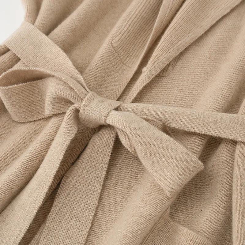 100% Cashmere, Cashmere crew-neck sweater — Beige Waist-tie, 14–15.5µm, Cashmere Garment / Women — detail view 3