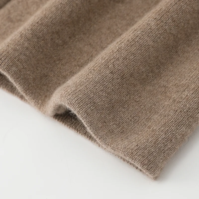 100% Cashmere, Cashmere crew-neck sweater — Beige, 14–15.5µm, Cashmere Garment / Women — detail view 4