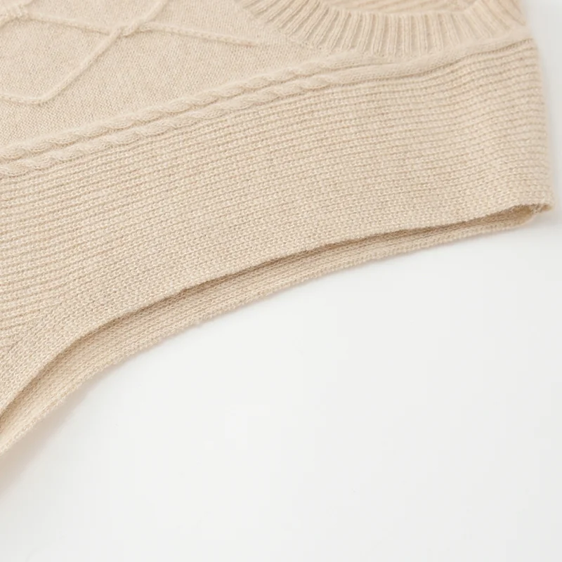 100% Cashmere, Cashmere sleeveless vest — Grey Turtleneck vest, 14–15.5µm, Cashmere Garment / Women — detail view 6