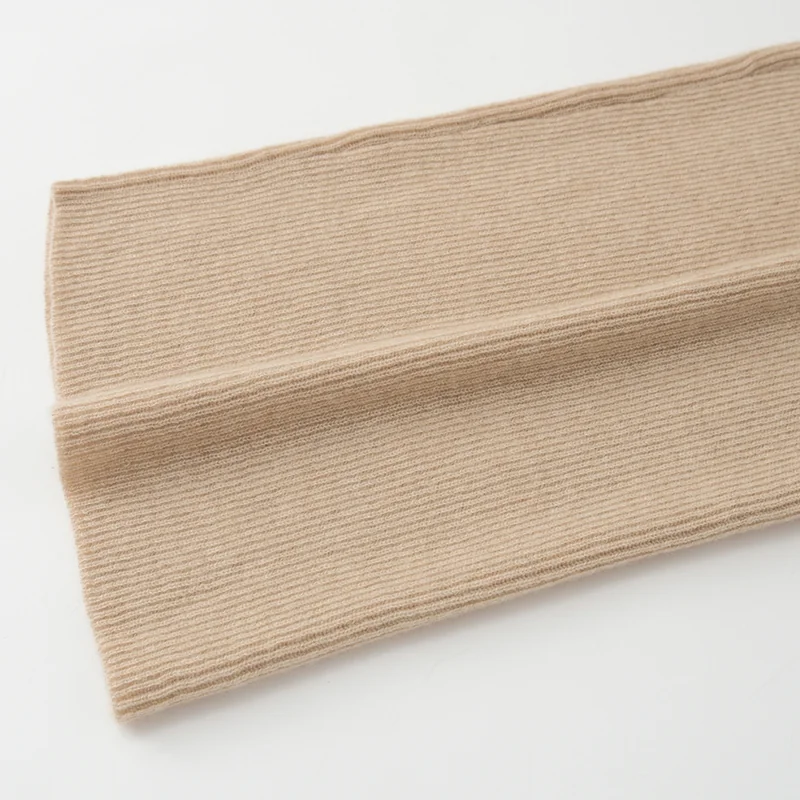 100% Cashmere, Cashmere crew-neck sweater — Grey, 14–15.5µm, Cashmere Garment / Women — detail view 4