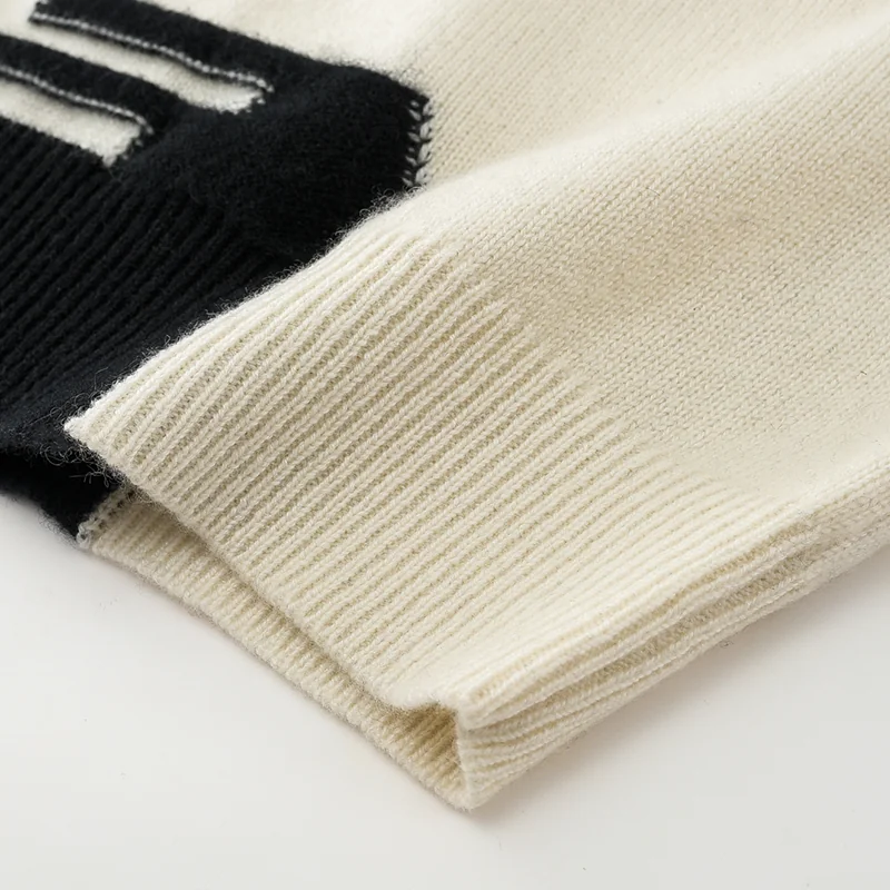 100% Cashmere, Cashmere crew-neck sweater — Black Colour-block, 14–15.5µm, Cashmere Garment / Women — detail view 3
