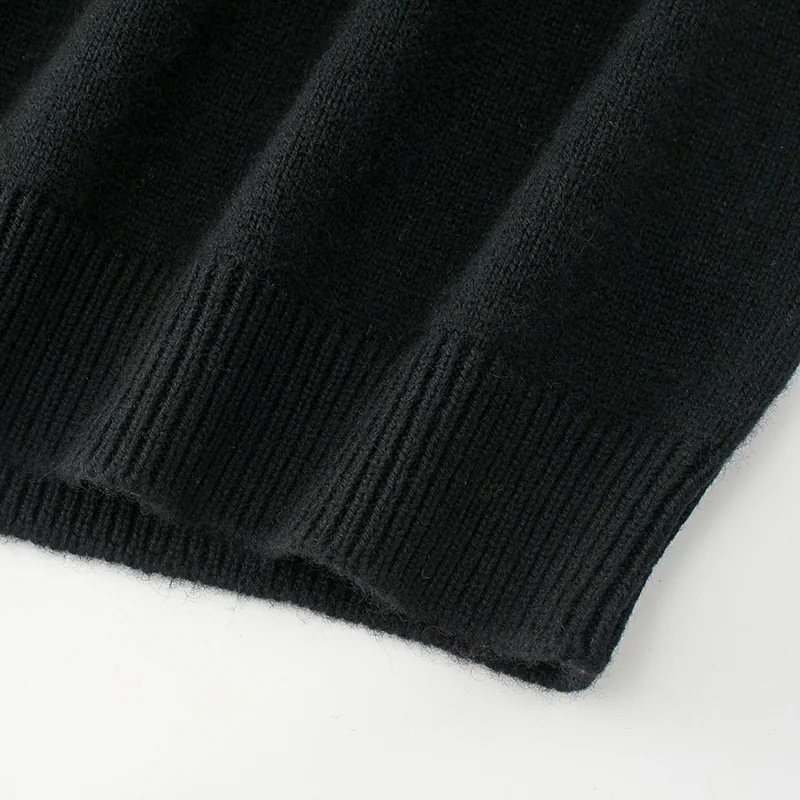 100% Cashmere, Cashmere crew-neck sweater — Black Contrast sleeve, 14–15.5µm, Cashmere Garment / Women — detail view 3