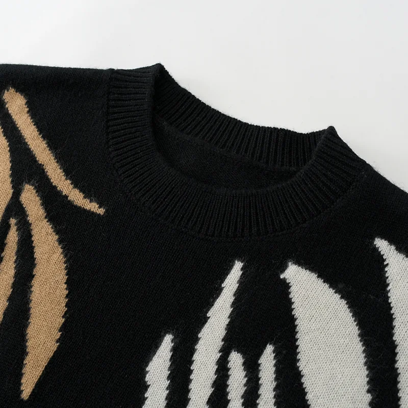 100% Cashmere, Cashmere crew-neck sweater — Black Contrast sleeve, 14–15.5µm, Cashmere Garment / Women — detail view 5