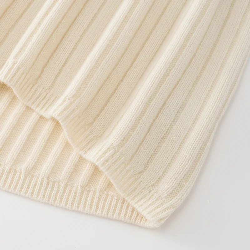 100% Cashmere, Cashmere crew-neck sweater — White Cable, 14–15.5µm, Cashmere Garment / Women — detail view 5