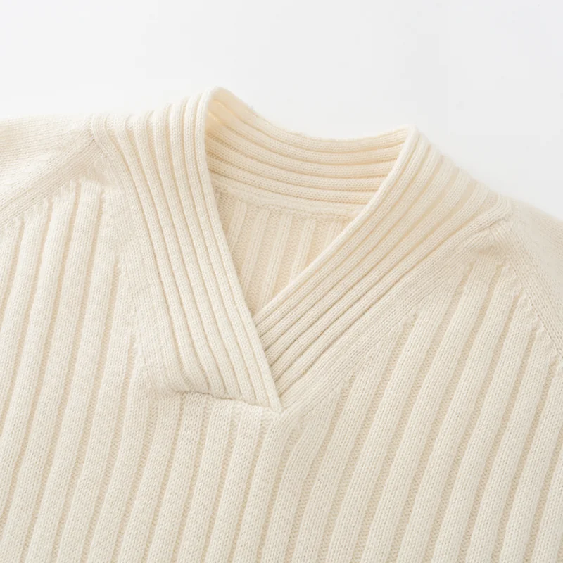 100% Cashmere, Cashmere crew-neck sweater — White Cable, 14–15.5µm, Cashmere Garment / Women — detail view 7