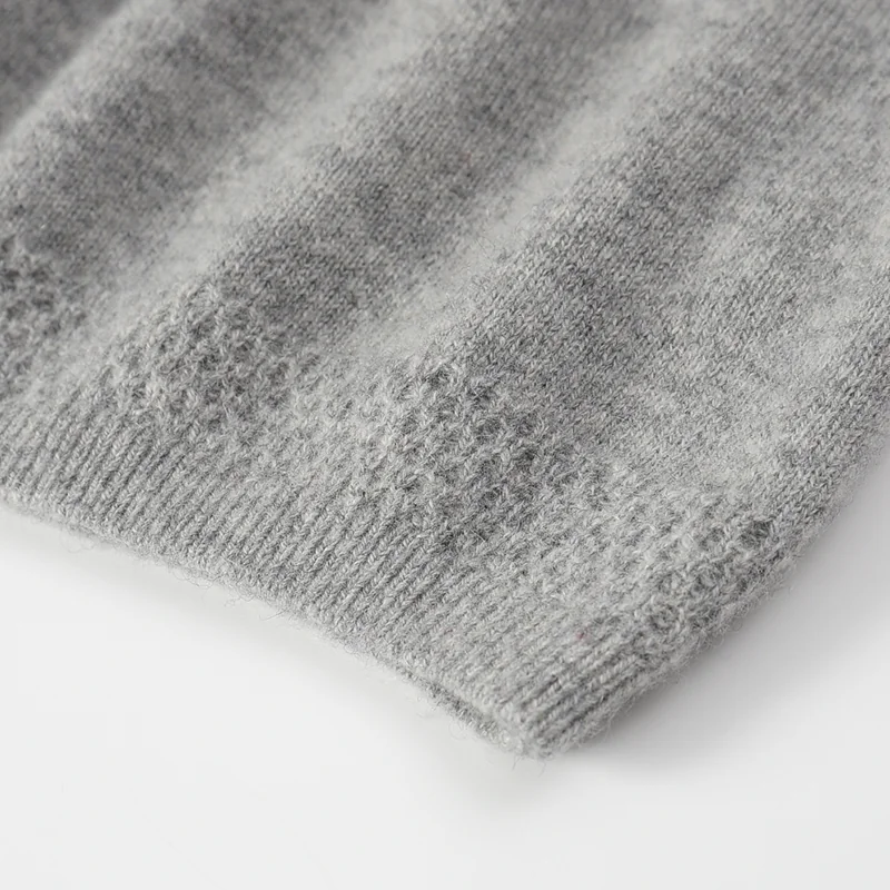 100% Cashmere, Cashmere crew-neck sweater — Grey, 14–15.5µm, Cashmere Garment / Women — detail view 3