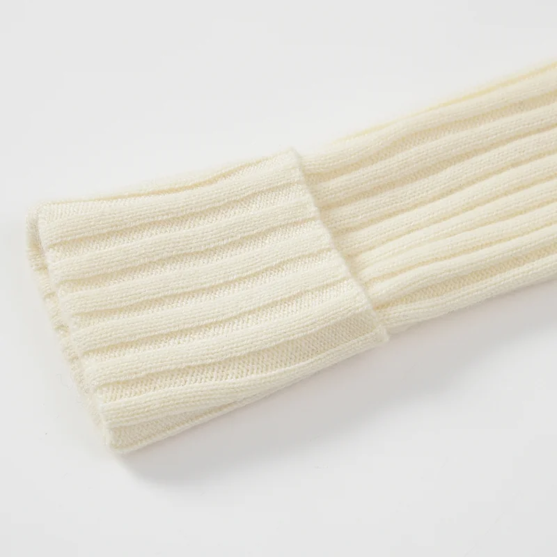 100% Cashmere, Cashmere crew-neck sweater — White Ribbed, 14–15.5µm, Cashmere Garment / Women — detail view 4