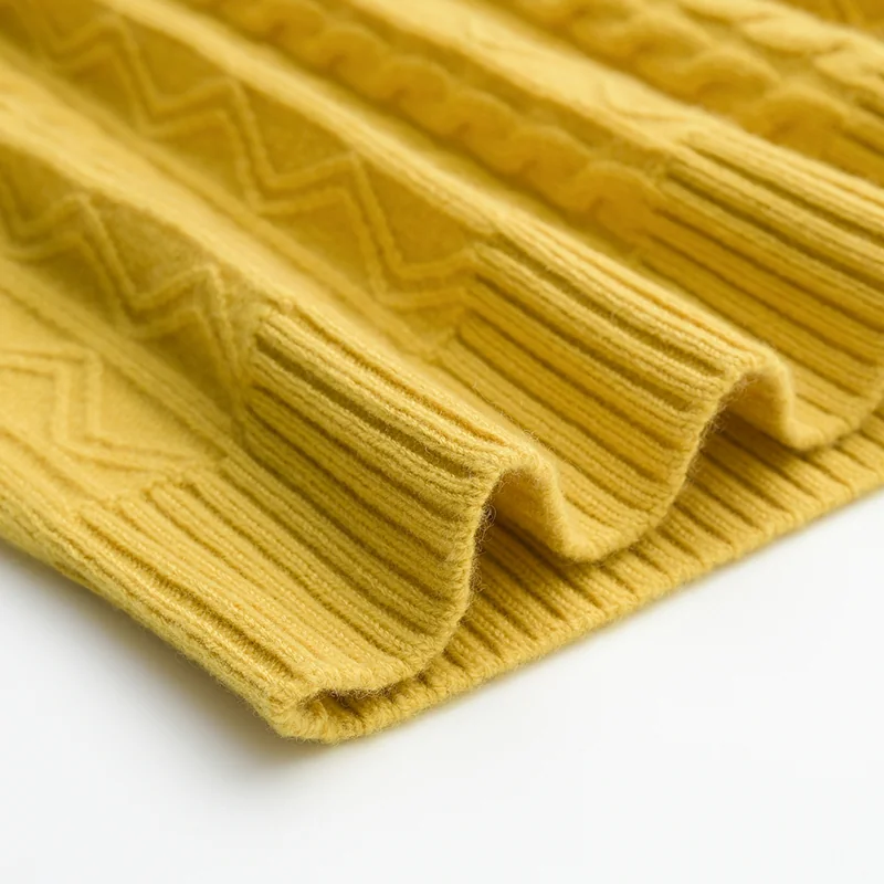 100% Cashmere, Cashmere crew-neck sweater — White, 14–15.5µm, Cashmere Garment / Women — detail view 6