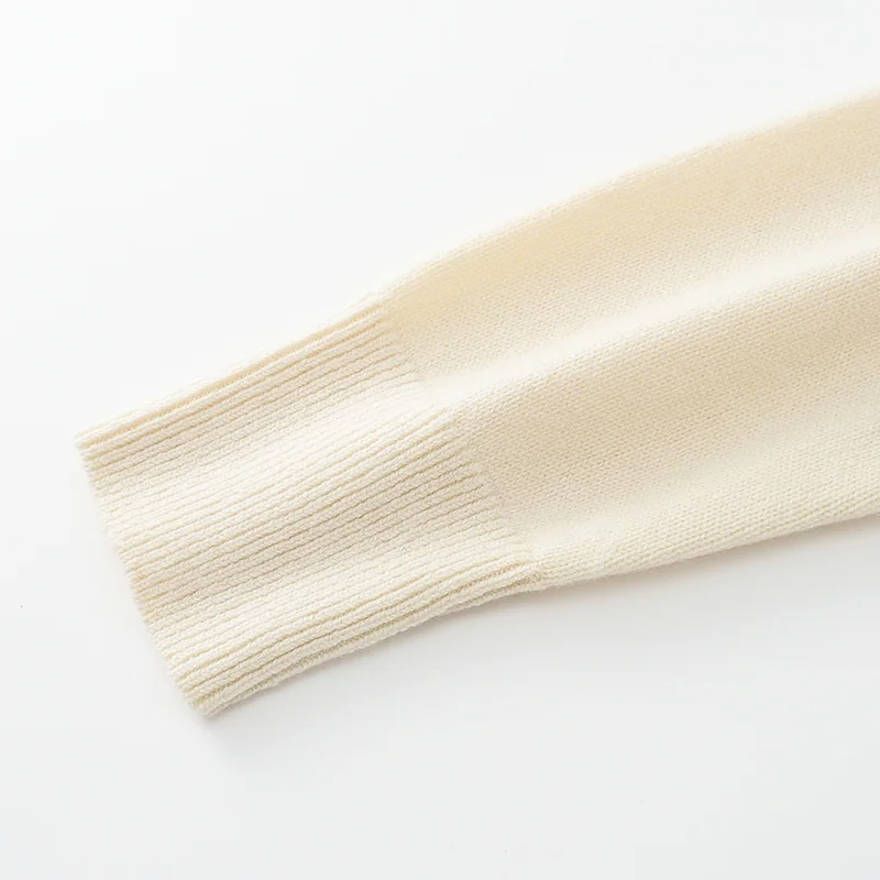 100% Cashmere, Cashmere crew-neck sweater — White, 14–15.5µm, Cashmere Garment / Women — detail view 6