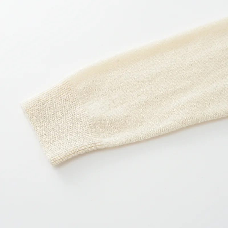 100% Cashmere, Cashmere crew-neck sweater — White, 14–15.5µm, Cashmere Garment / Women — detail view 5
