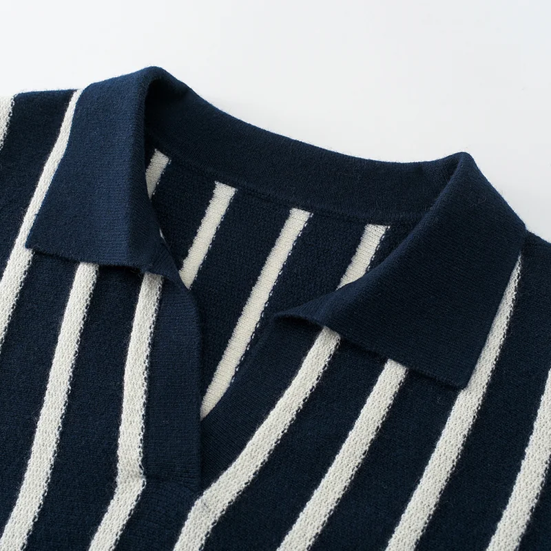 100% Cashmere, Cashmere crew-neck sweater — Navy Striped, 14–15.5µm, Cashmere Garment / Women — detail view 5