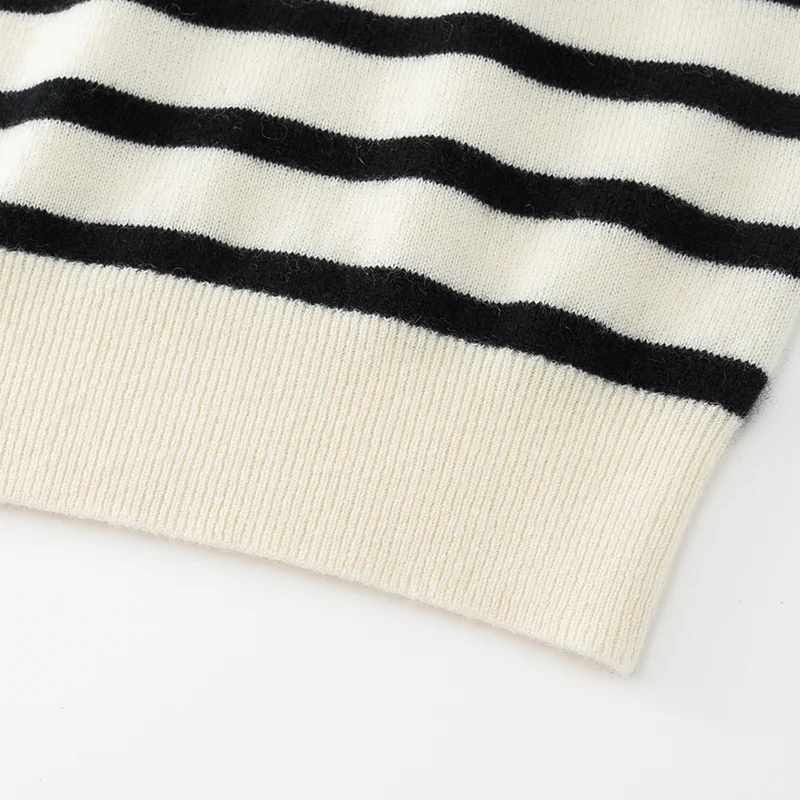 100% Cashmere, Cashmere crew-neck sweater — White Striped, 14–15.5µm, Cashmere Garment / Women — detail view 3