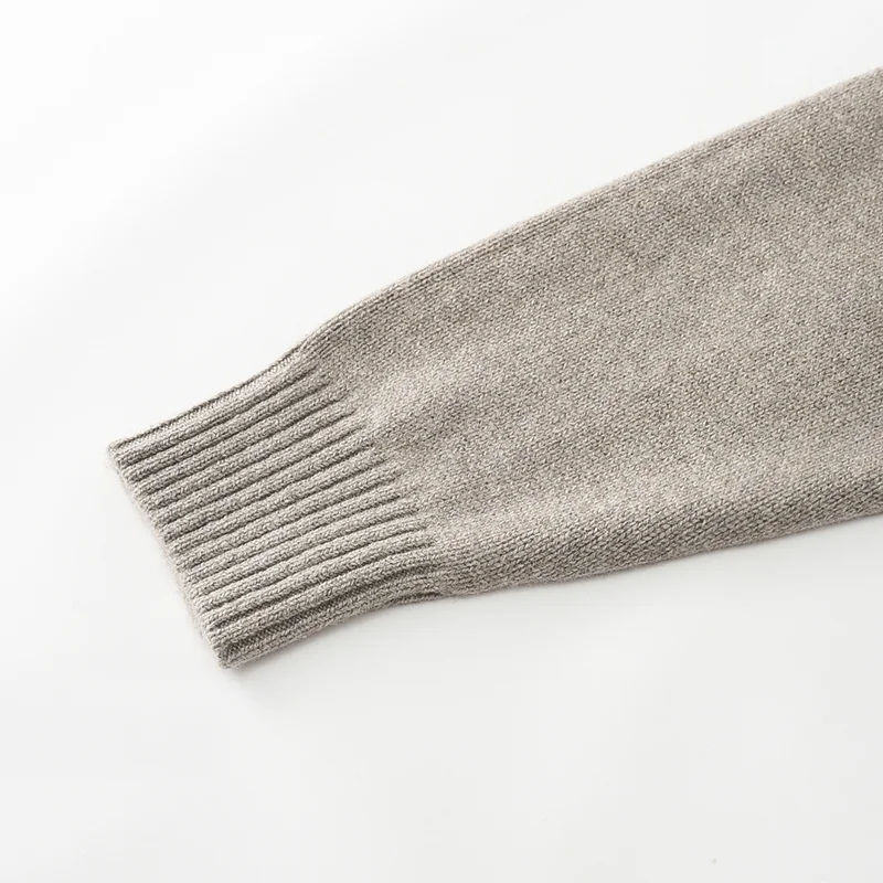 100% Cashmere, Cashmere crew-neck sweater — Grey, 14–15.5µm, Cashmere Garment / Men — detail view 5