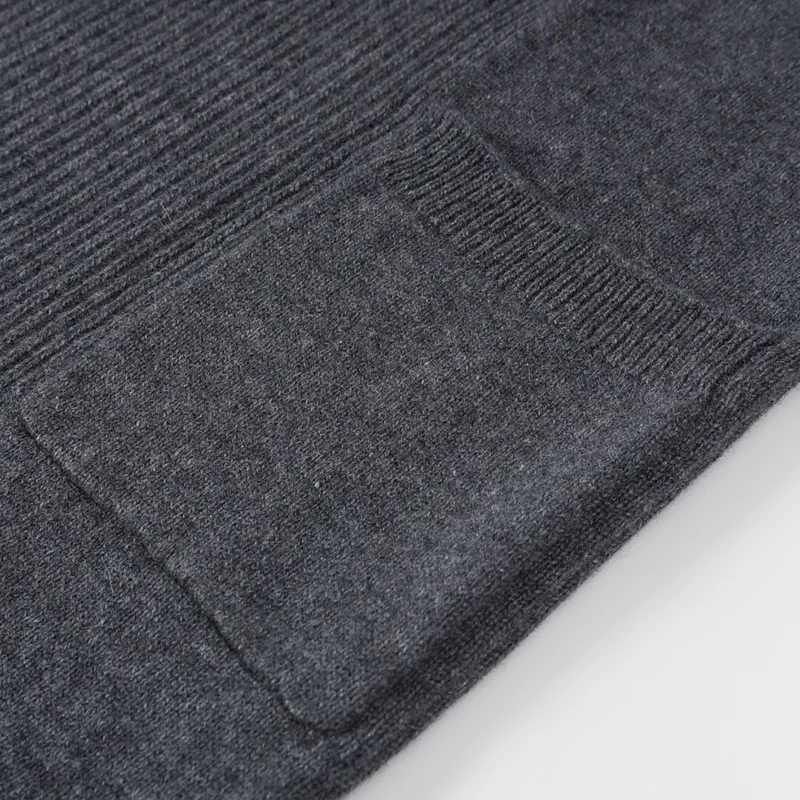 100% Cashmere, Cashmere crew-neck sweater — Grey, 14–15.5µm, Cashmere Garment / Men — detail view 4