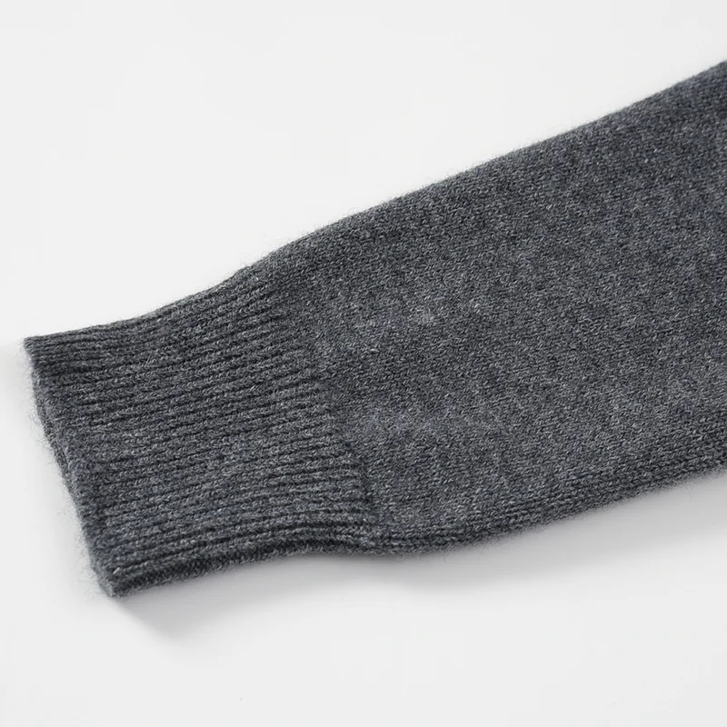 100% Cashmere, Cashmere crew-neck sweater — Grey, 14–15.5µm, Cashmere Garment / Men — detail view 5