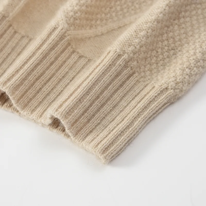100% Cashmere, Cashmere crew-neck sweater — Green Cable, 14–15.5µm, Cashmere Garment / Men — detail view 5
