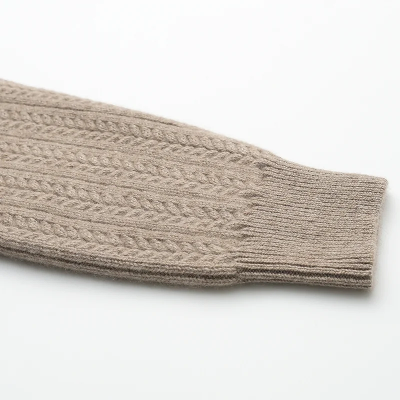100% Cashmere, Cashmere crew-neck sweater — Grey Cable, 14–15.5µm, Cashmere Garment / Men — detail view 7