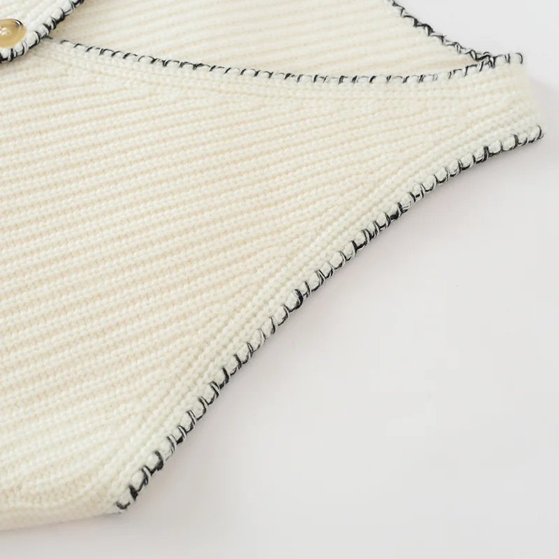 100% Cashmere, Cashmere crew-neck sweater — White, 14–15.5µm, Cashmere Garment / Women — detail view 4