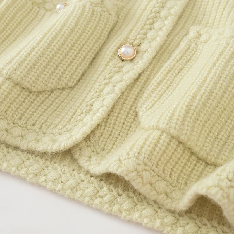 100% Cashmere, Cashmere crew-neck sweater — White, 14–15.5µm, Cashmere Garment / Women — detail view 4