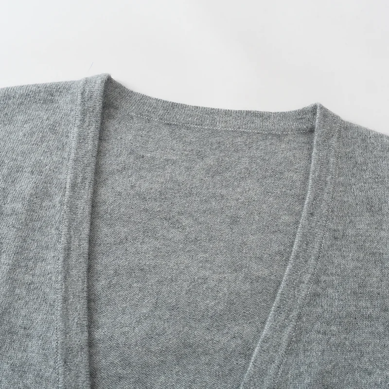 100% Cashmere, Cashmere crew-neck sweater — Grey Colour-block, 14–15.5µm, Cashmere Garment / Women — detail view 7