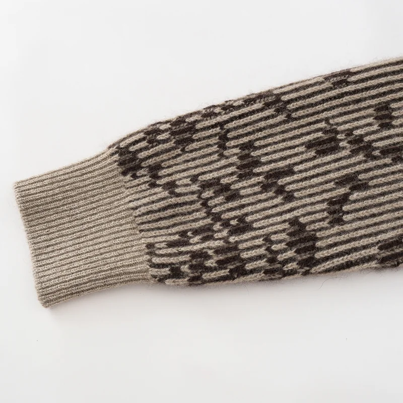 100% Cashmere, Cashmere crew-neck sweater, 14–15.5µm, Cashmere Garment / Women — detail view 4