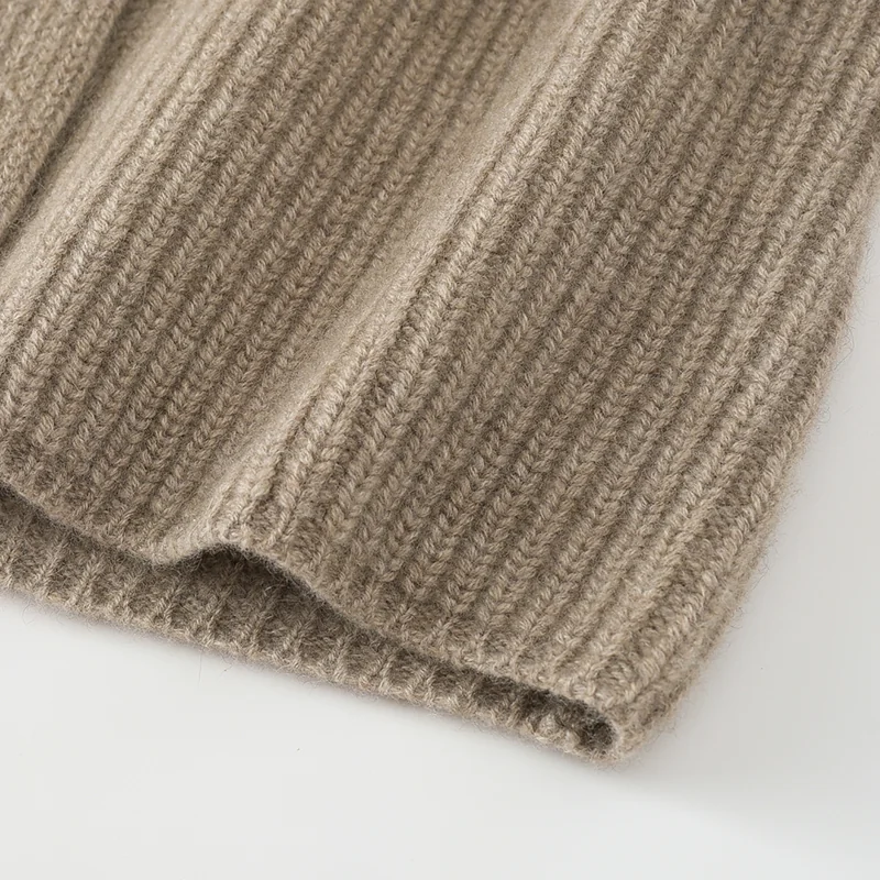 100% Cashmere, Cashmere crew-neck sweater — Camel, 14–15.5µm, Cashmere Garment / Women — detail view 4