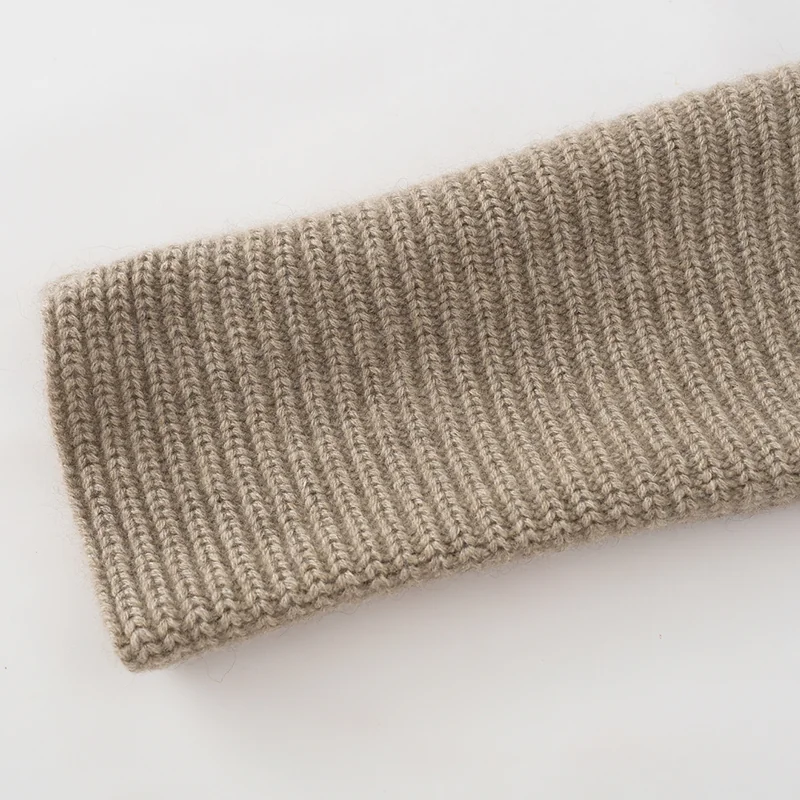 100% Cashmere, Cashmere crew-neck sweater — Camel, 14–15.5µm, Cashmere Garment / Women — detail view 5