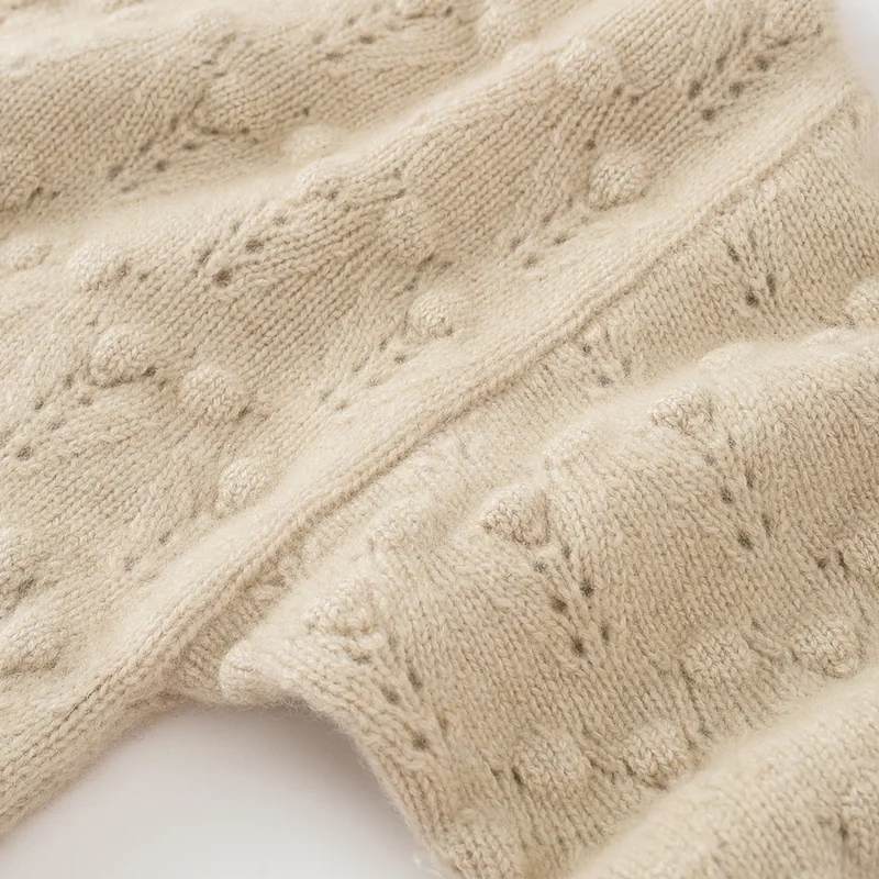100% Cashmere, Cashmere sleeveless vest — Beige Sleeveless vest, 14–15.5µm, Cashmere Garment / Women — detail view 4
