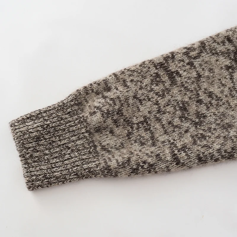 100% Cashmere, Cashmere crew-neck sweater, 14–15.5µm, Cashmere Garment / Women — detail view 4