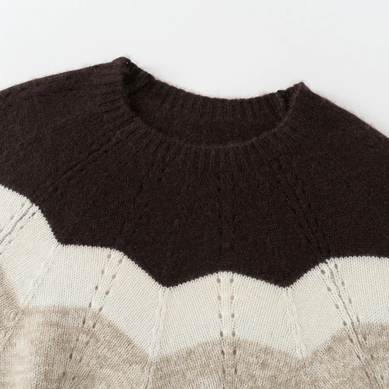 100% Cashmere, Cashmere crew-neck sweater, 14–15.5µm, Cashmere Garment / Women — detail view 5